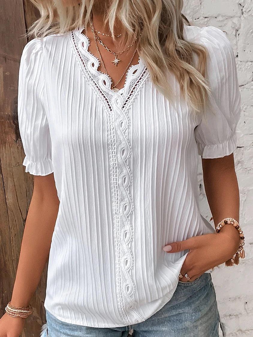 Fashionable hollowed-out short-sleeved shirt