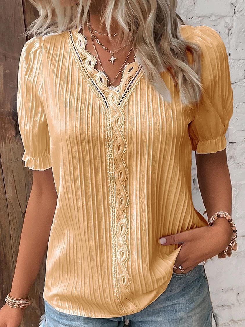 Fashionable hollowed-out short-sleeved shirt