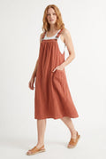Elara Pinafore